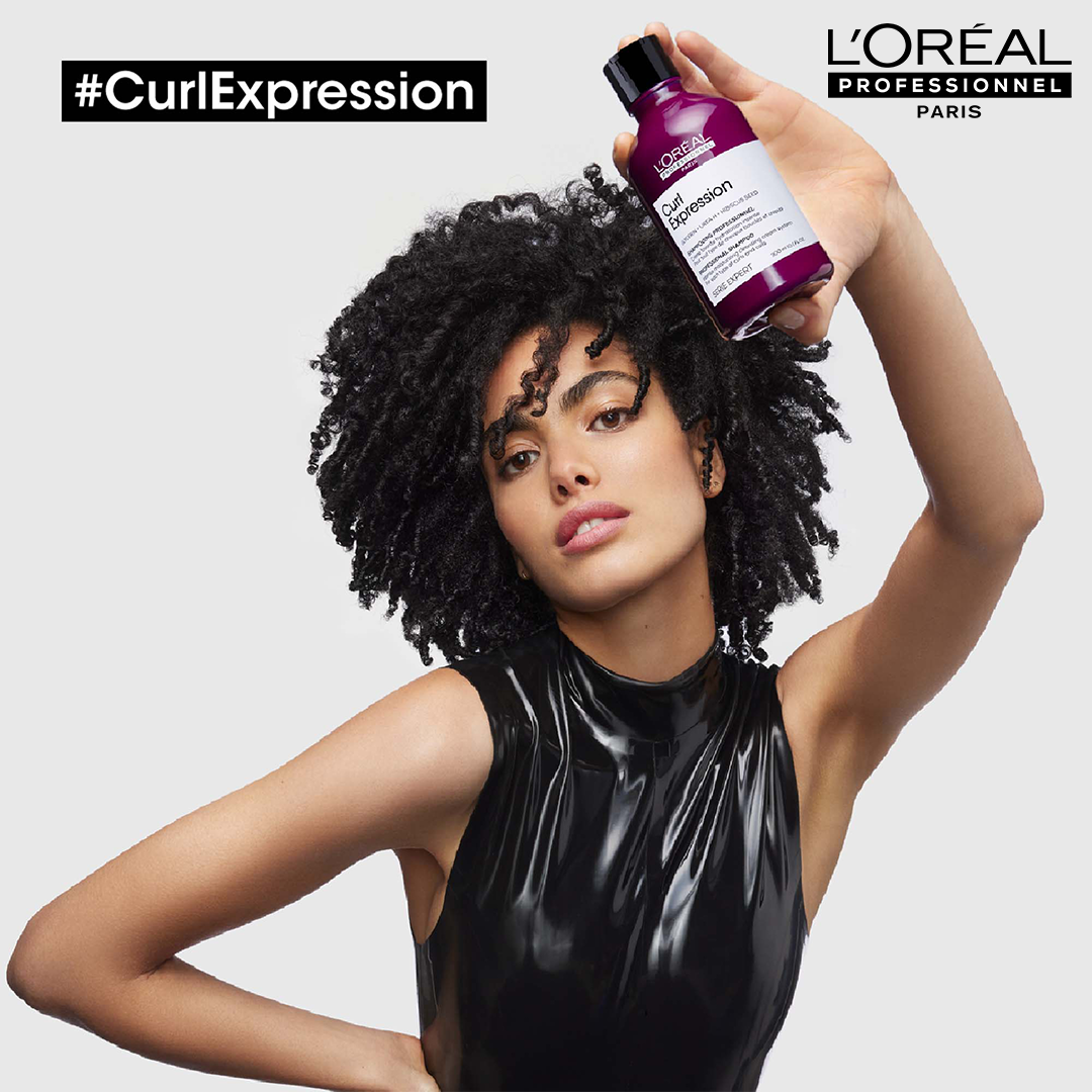 Europejka promująca markę L'Oreal Professionel Paris #CurlExpression.